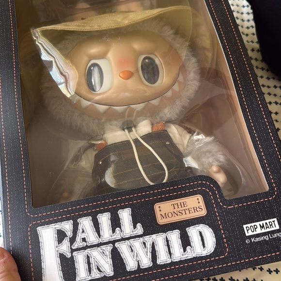 Fall In Wild Vinyl Face Plush Doll- Pop Mart Labubu - Picture 17 of 17
